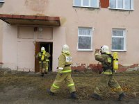 В п.ПАЛАТКА ЭВАКУИРОВАЛИ ШКОЛЬНИКОВ