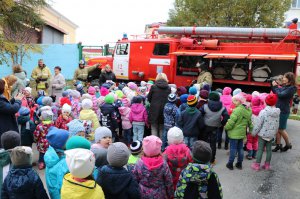 ПОЖАРНЫЕ СНОВА В ГОСТЯХ У РЕБЯТ